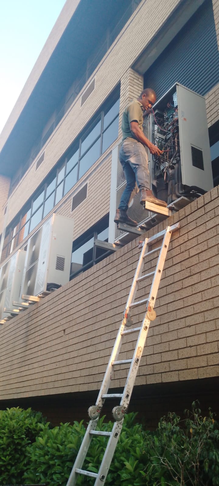 Outdoor unit control board wiring at height